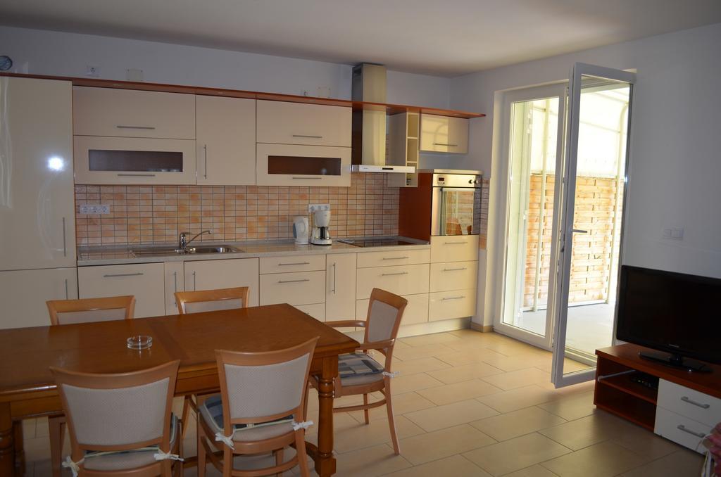 Apartments Buljan Башка Номер фото