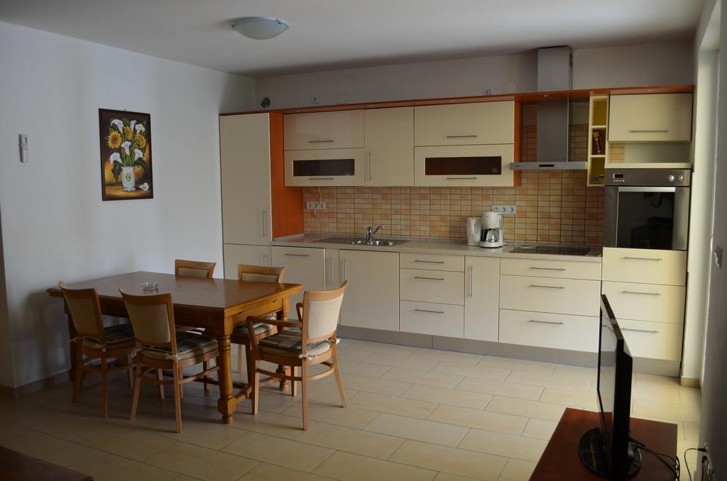 Apartments Buljan Башка Номер фото